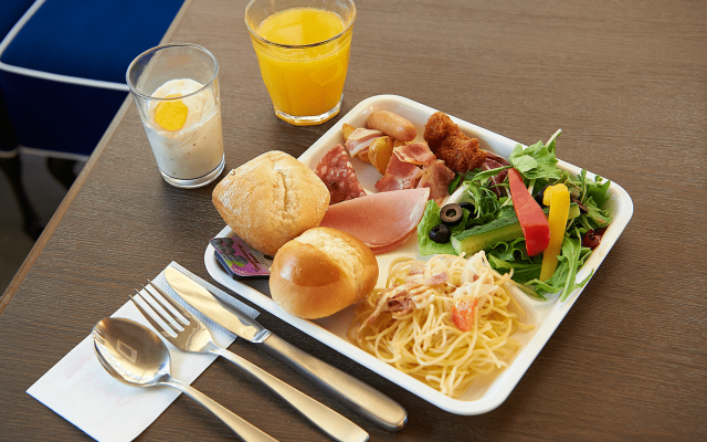 朝食